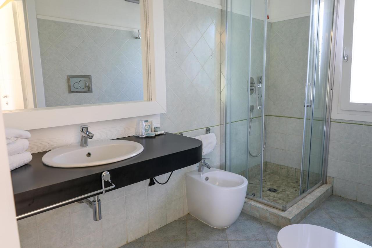 Limone Beach Resort Castiadas Exterior foto