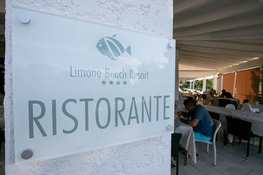 Limone Beach Resort Castiadas Exterior foto
