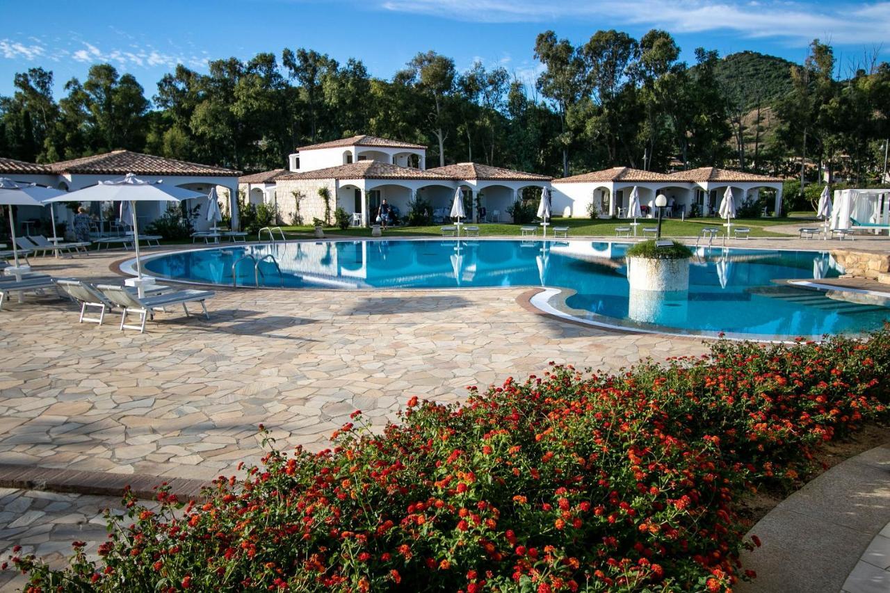 Limone Beach Resort Castiadas Exterior foto